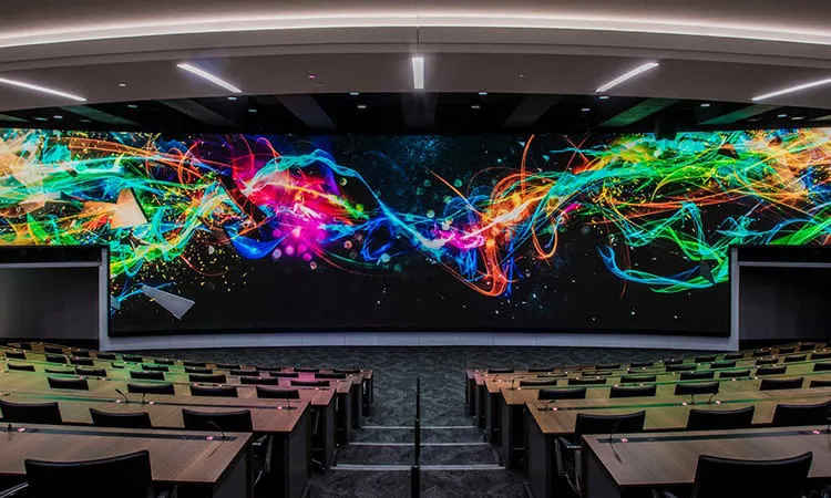 How to Choose the Best LED Display Board for Advertising in 2025